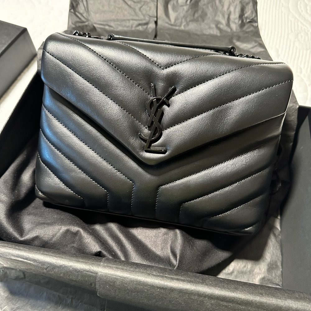 YSL LOULOU SMALL CHAIN BAG- BLACK